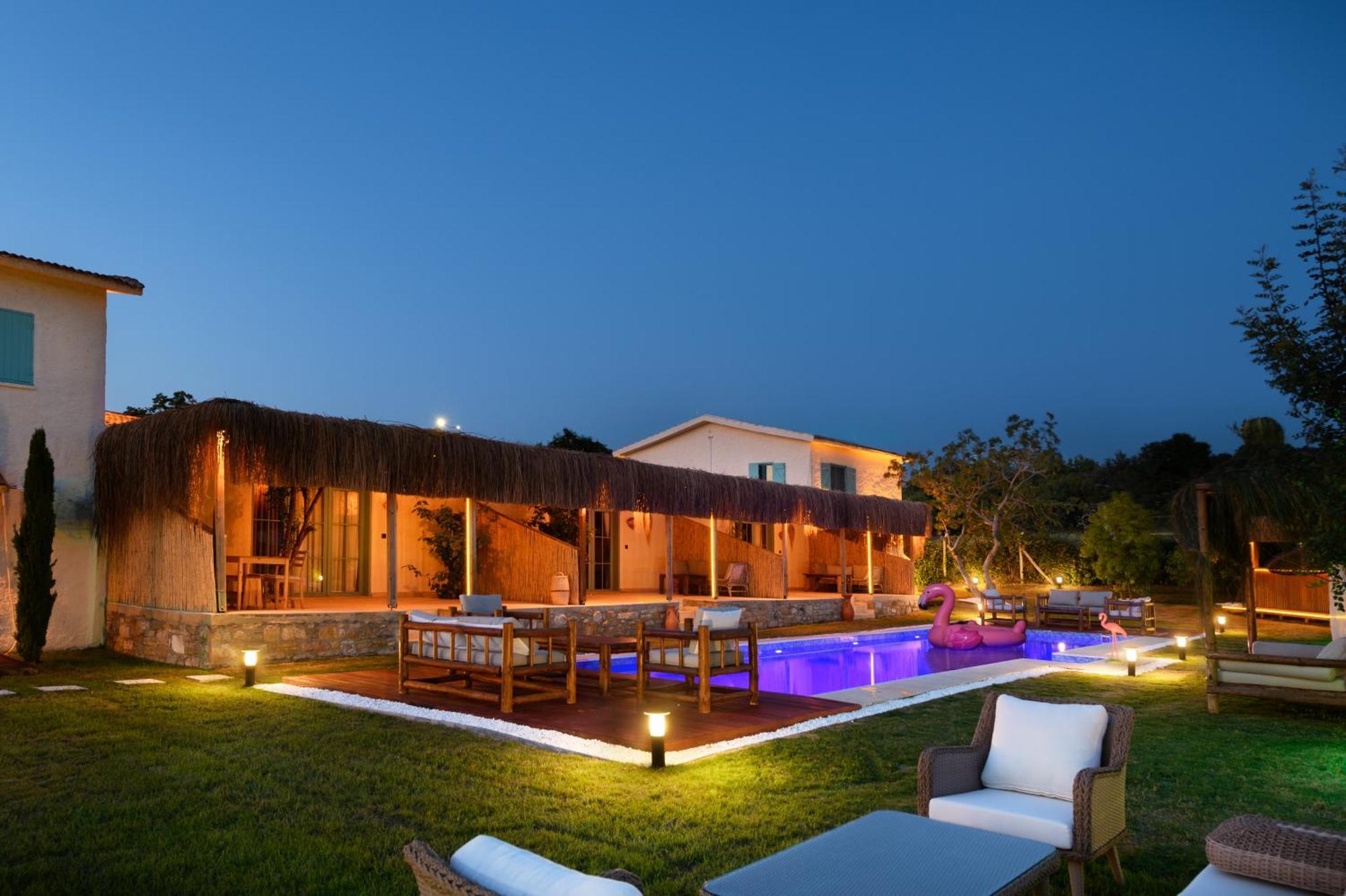 Ride And Stay Çeşme Exterior foto