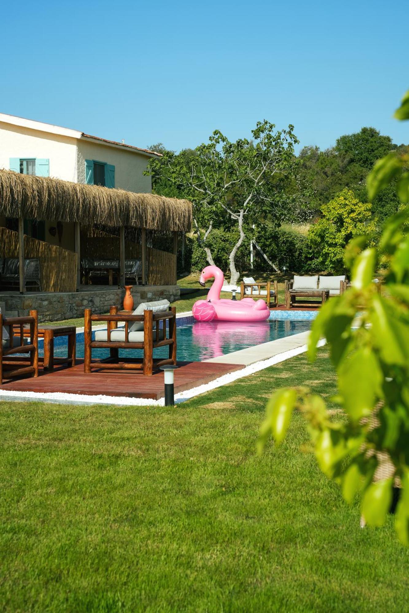 Ride And Stay Çeşme Exterior foto